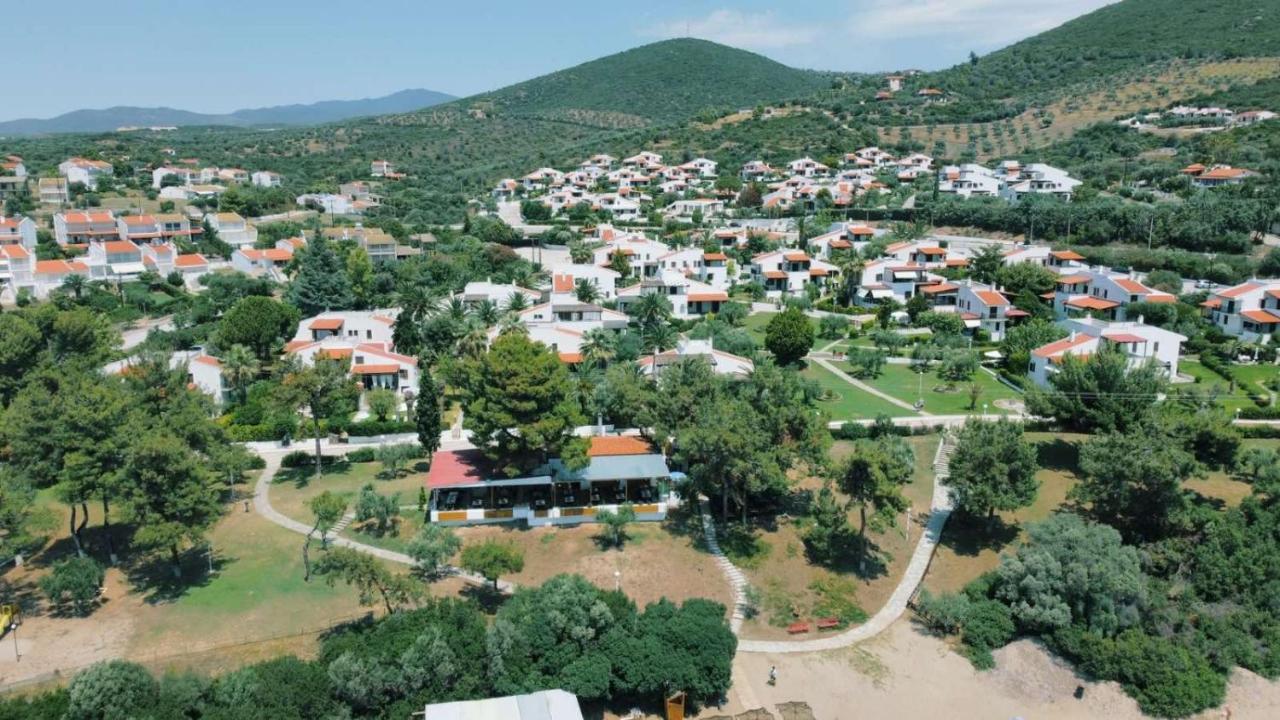 Trikorfo Bungalows Gerakini Exteriör bild