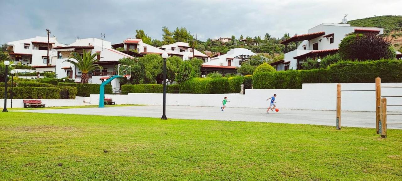 Trikorfo Bungalows Gerakini Exteriör bild